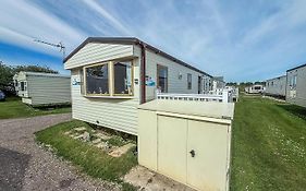 8 Berth Caravan With Decking At Sunnydale In Lincolnshire Ref 35087S
