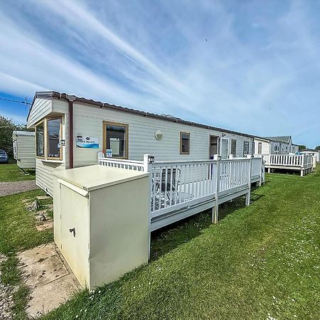 8 Berth Caravan With Decking At Sunnydale In Lincolnshire Ref 35087S Louth  Exterior photo