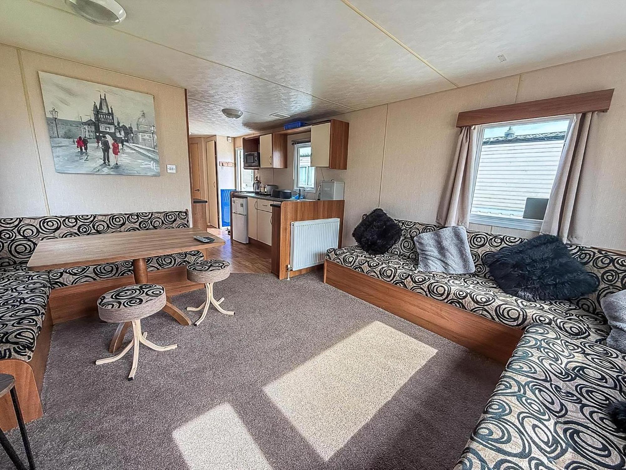 8 Berth Caravan With Decking At Sunnydale In Lincolnshire Ref 35087S Louth  Exterior photo